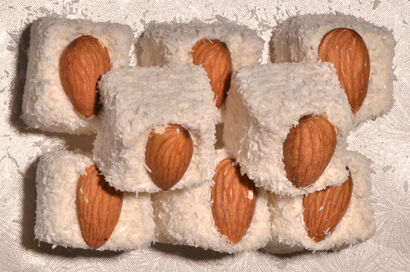 COCONUT COATED SULTAN TURKISH DELIGHT WITH ALMOND