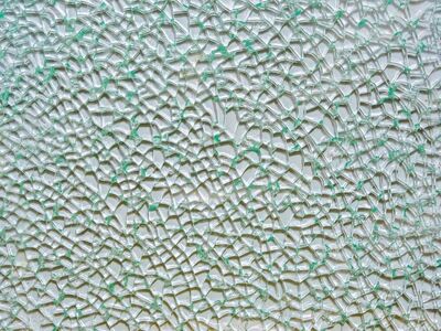 637267052479508151depositphotos-87741418-stock-photo-cracked-pattern-on-broken-glass.jpg