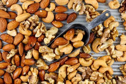 638188752177786429roasted-mixed-nuts-1-2.jpg